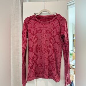 Lululemon long sleeve athletic top
